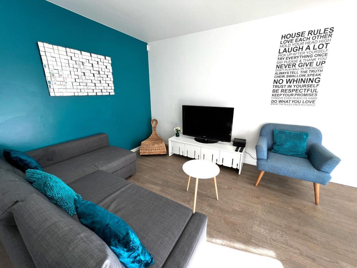 Paris La-defense - U Arena - 2 Bedrooms - Parking, Terrace & Wifi Appartement