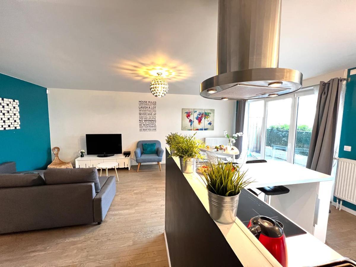 Paris La-defense - U Arena - 2 Bedrooms - Parking, Terrace & Wifi * Nanterre