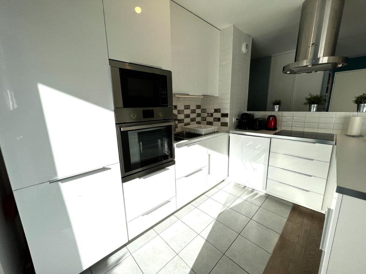 Paris La-defense - U Arena - 2 Bedrooms - Parking, Terrace & Wifi Apartment