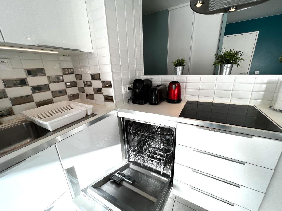 Paris La-defense - U Arena - 2 Bedrooms - Parking, Terrace & Wifi Nanterre
